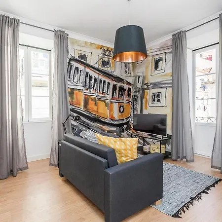 Apartment Yellow Bica Lisbon