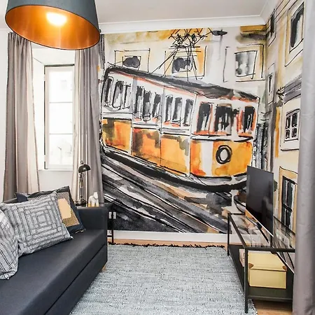 Yellow Bica * ליסבון